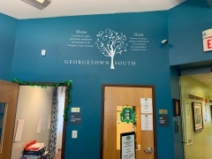  USING WALLWORDS VINYL DECALS FOR BRANDING AND HOW TO CREATE A MEMORABLE CUSTOMER EXPERIENCE